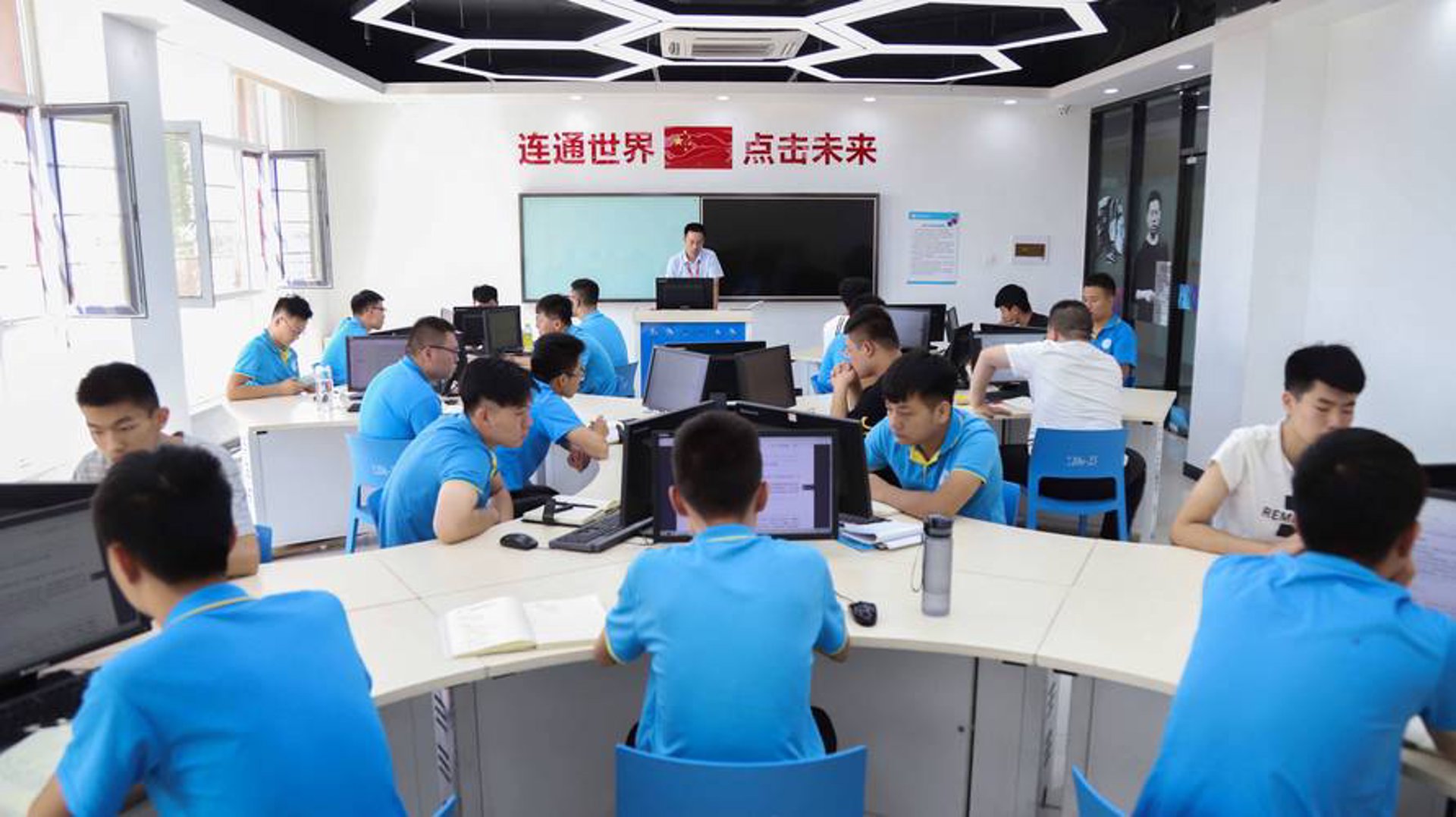 霆翔圣科技